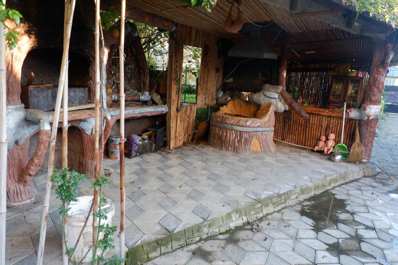 شقة Rezo'S Ranch Samtredia المظهر الخارجي الصورة